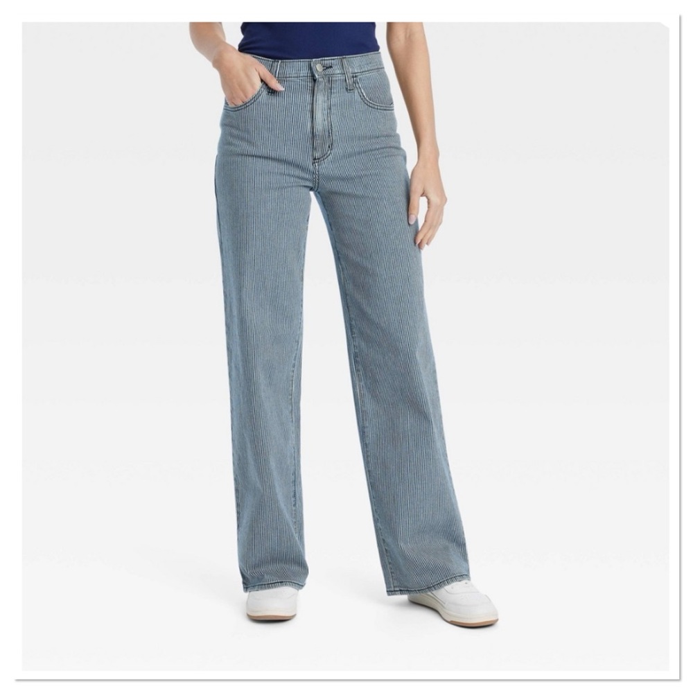 Women’s High-Rise Wide Leg Jean Universal Thread Blue Stripe